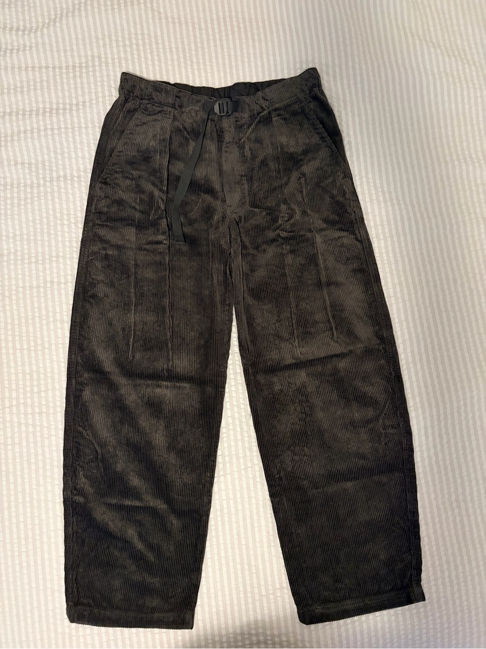 Uniqlo U Wide Pleated Corduroy Pants Size M